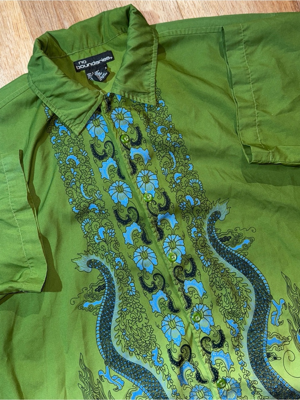 vtg No Boundaries Dragon Flame Shirt Green anime emo Y2K Graphic Button Up skate